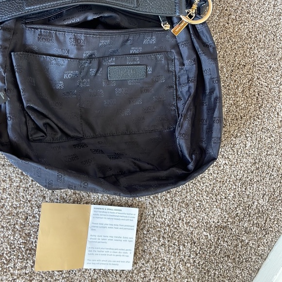Michael Kors black pebble leather shoulder bag - Picture 15 of 16